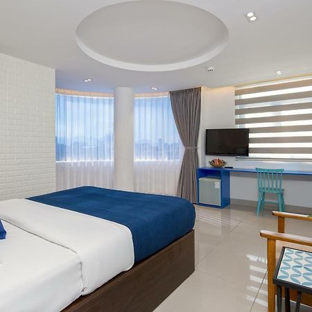Chill Box Premier- Beach Hotel Danang Exterior photo