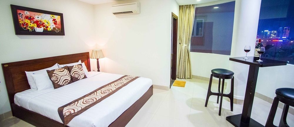 Chill Box Premier- Beach Hotel Danang Exterior photo