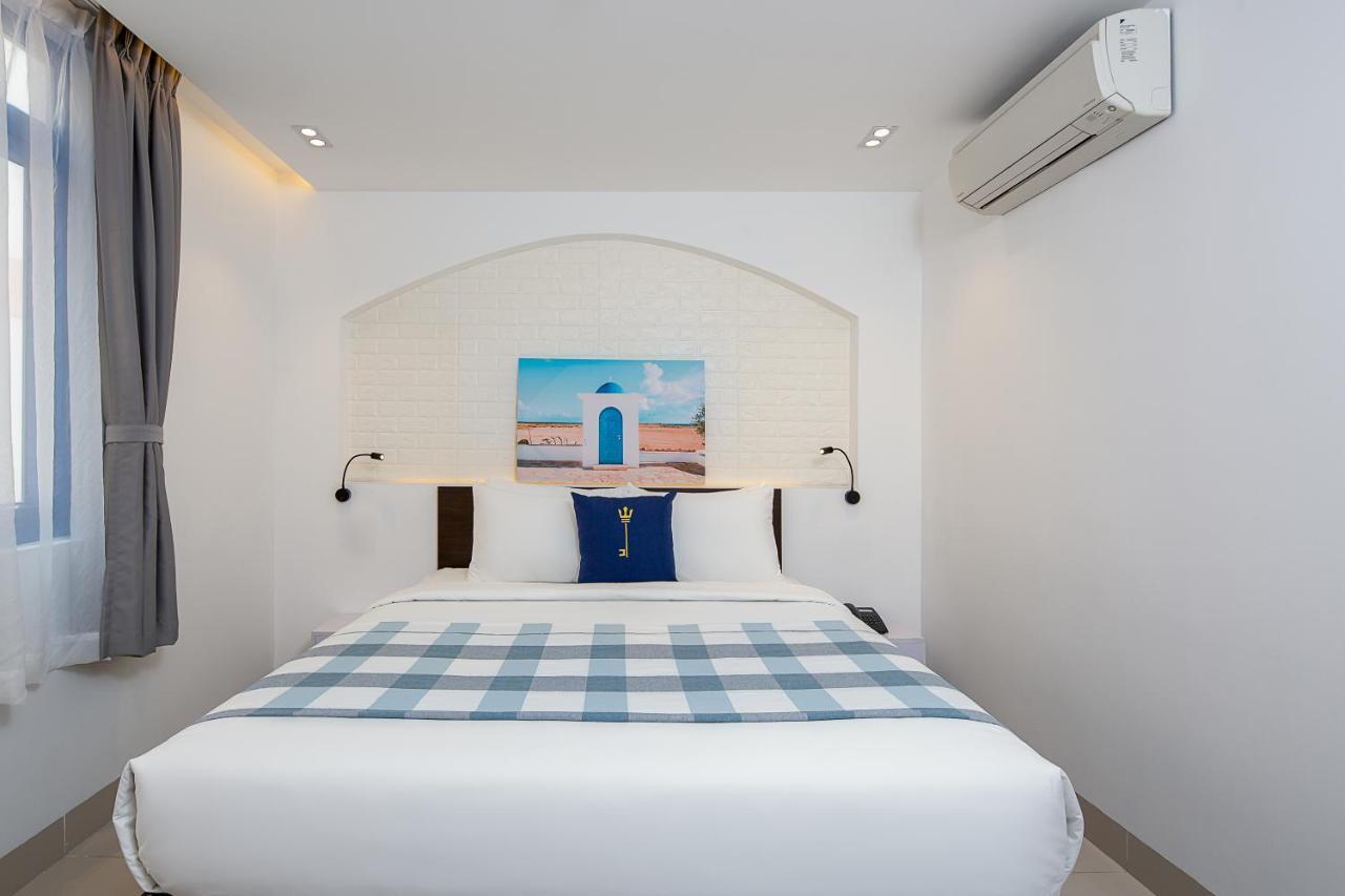 Chill Box Premier- Beach Hotel Danang Exterior photo