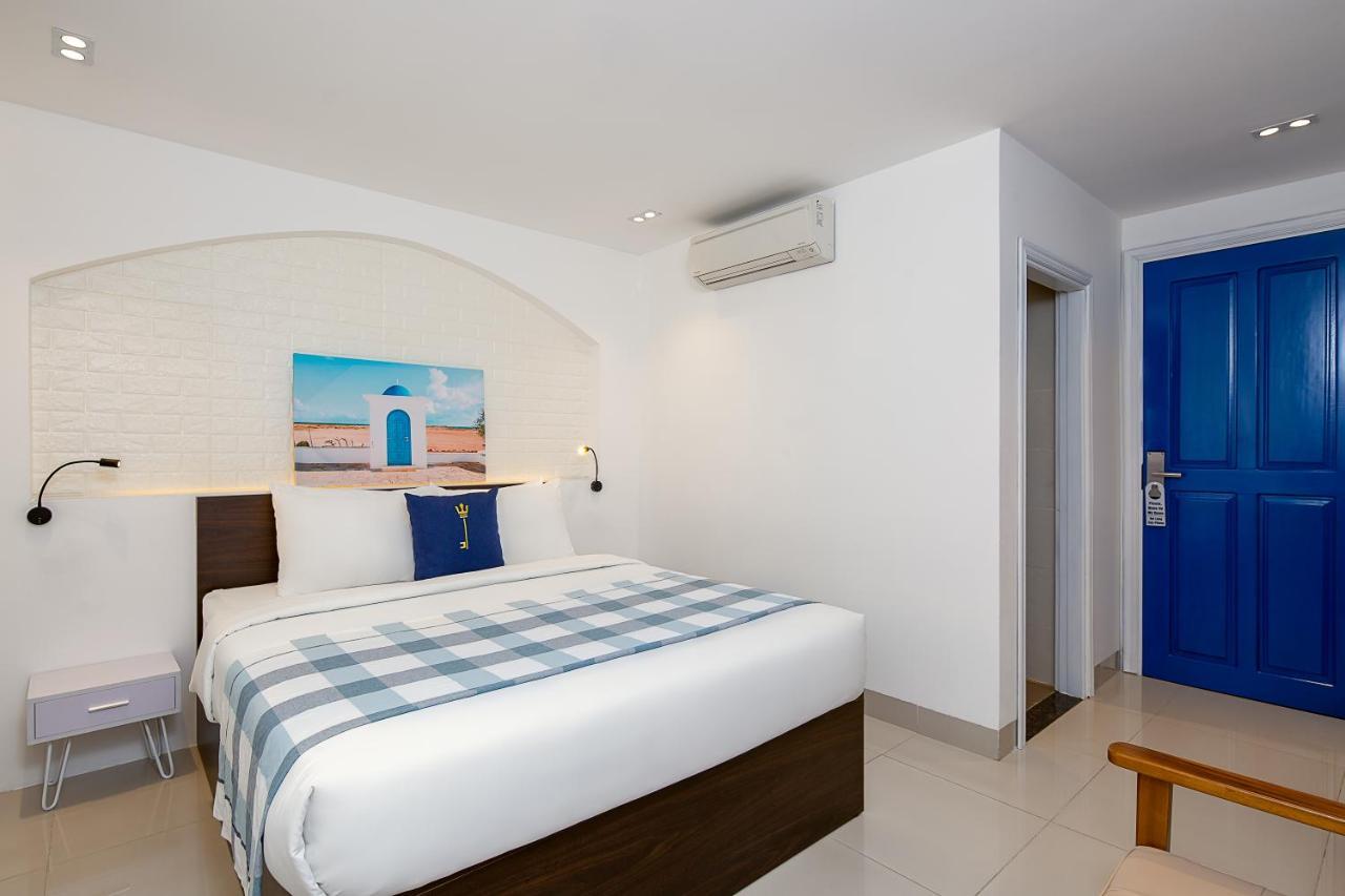 Chill Box Premier- Beach Hotel Danang Exterior photo