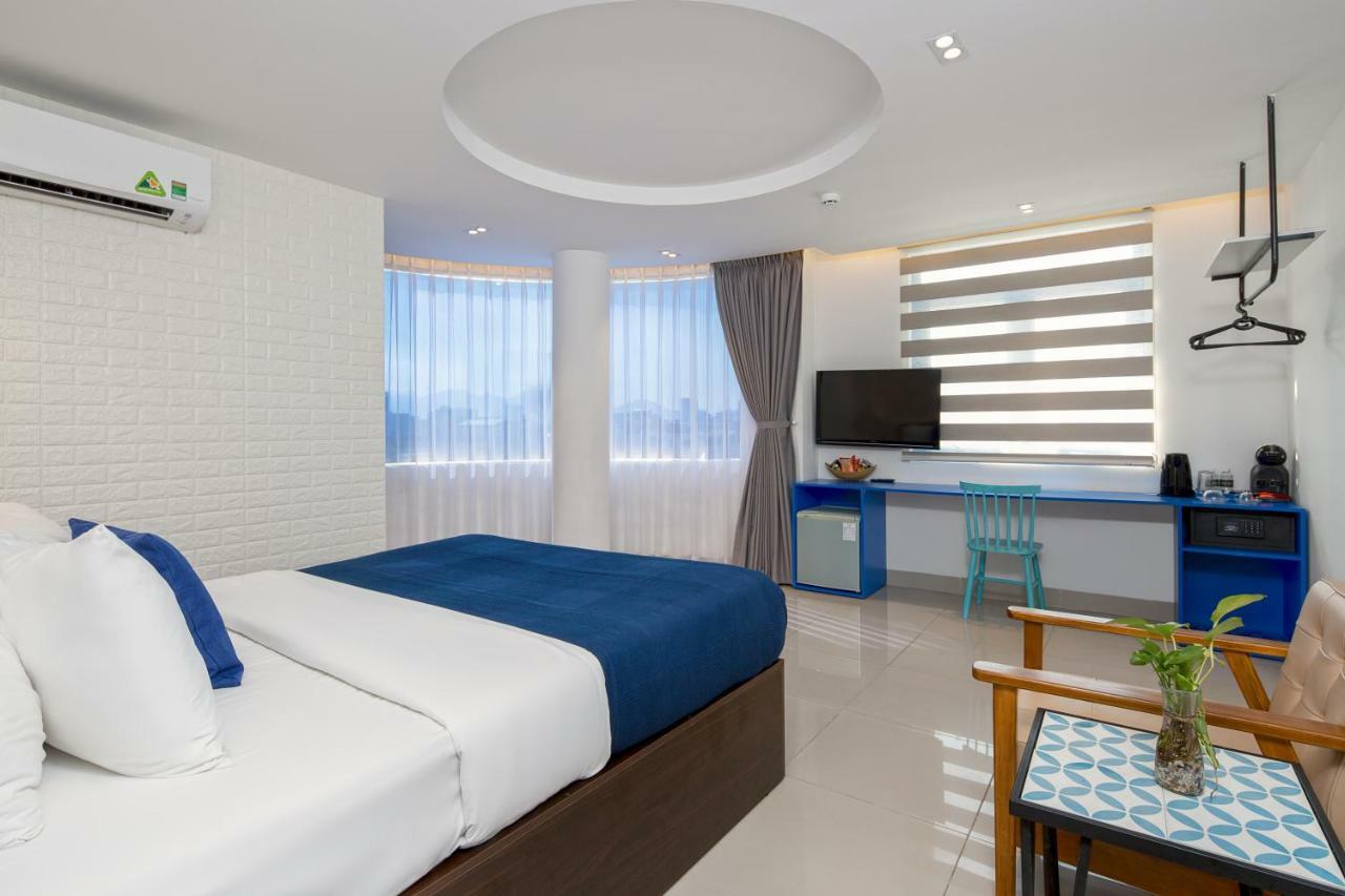 Chill Box Premier- Beach Hotel Danang Exterior photo